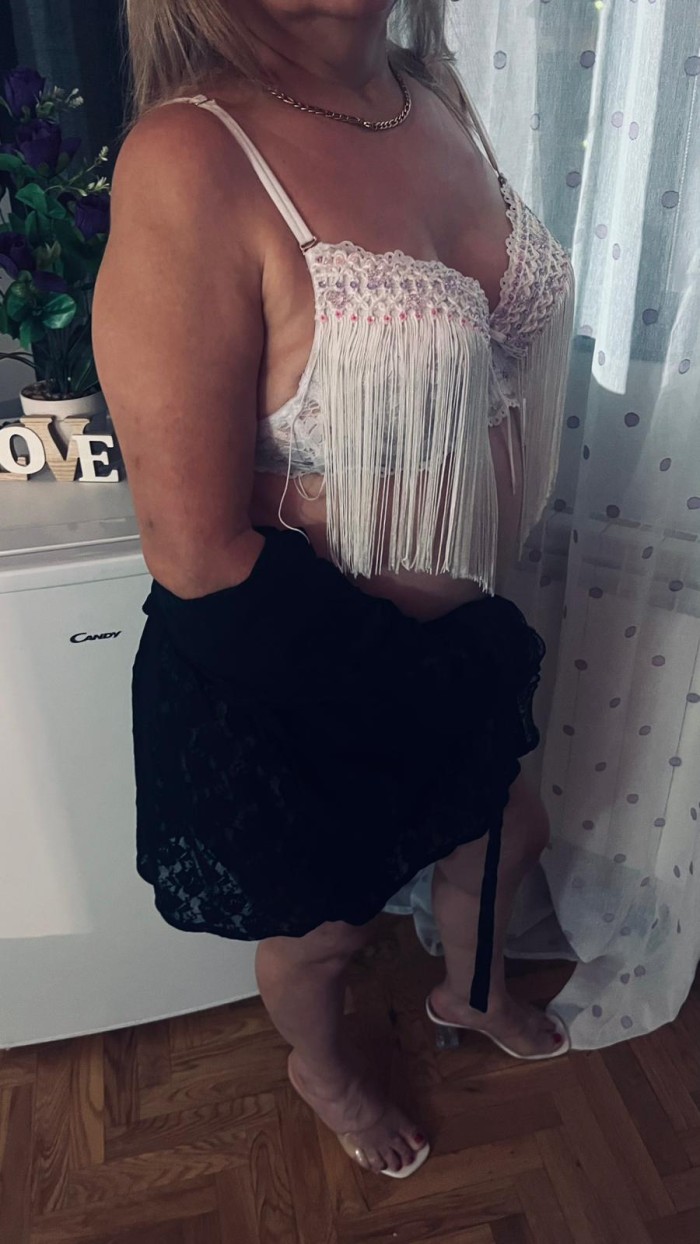 MADURITA COLOMBIANA GUAPISIMA 45 AÑOS REGRESO 24H