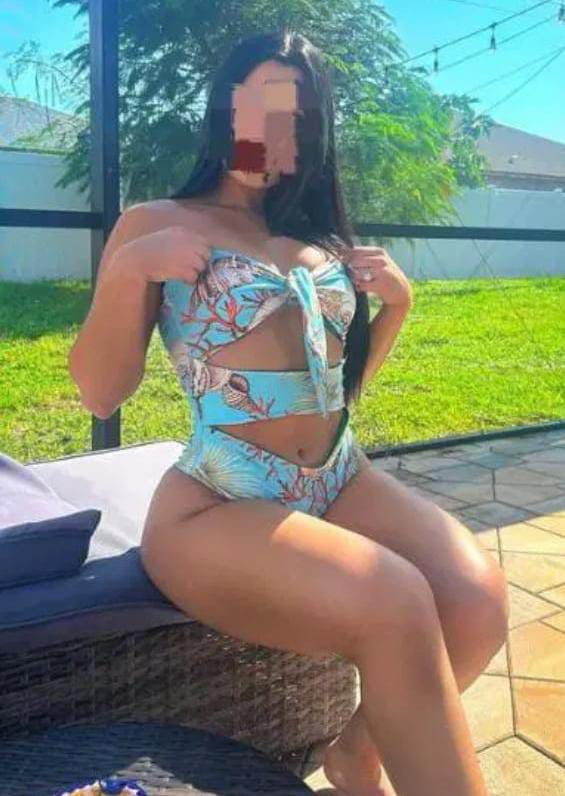 ARDIENTE CON GANAS DE POLLA