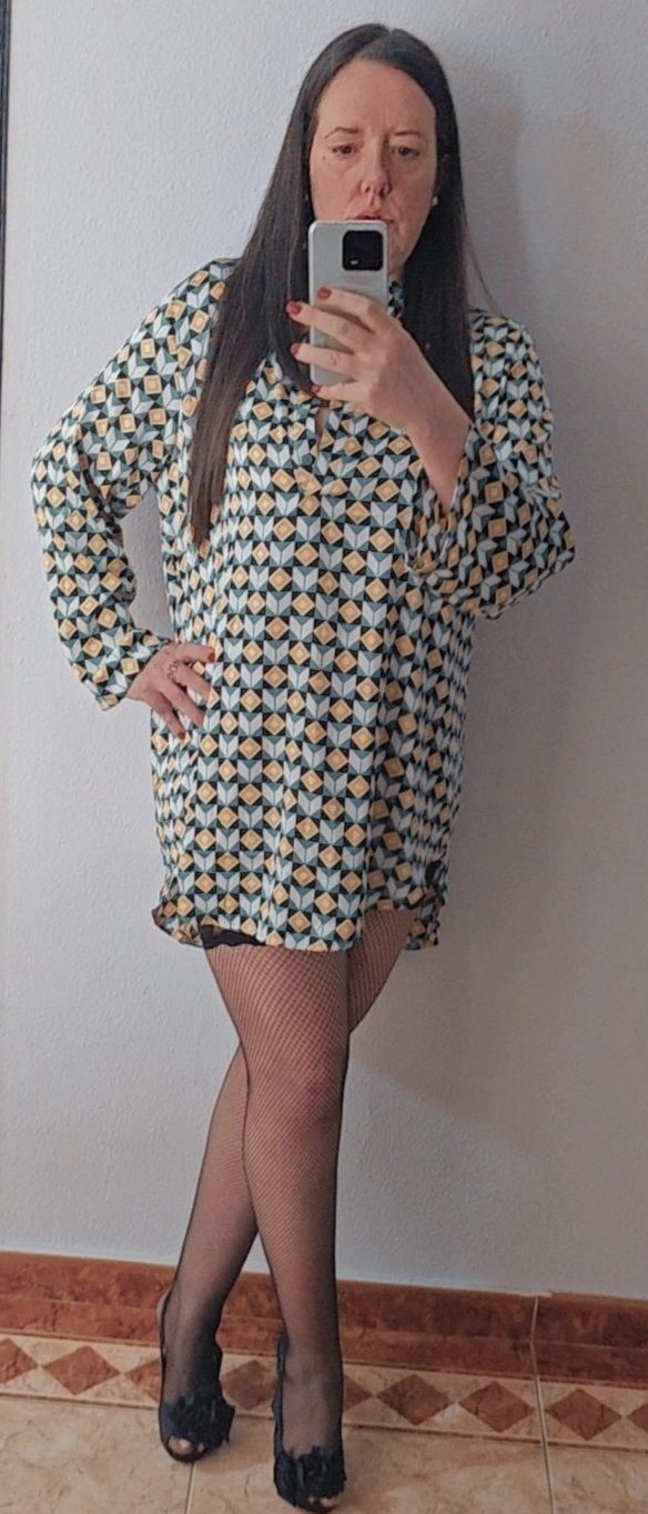 ESPAÑOLA MILF CURVY , MASAJES DE LOS DE VERDAD