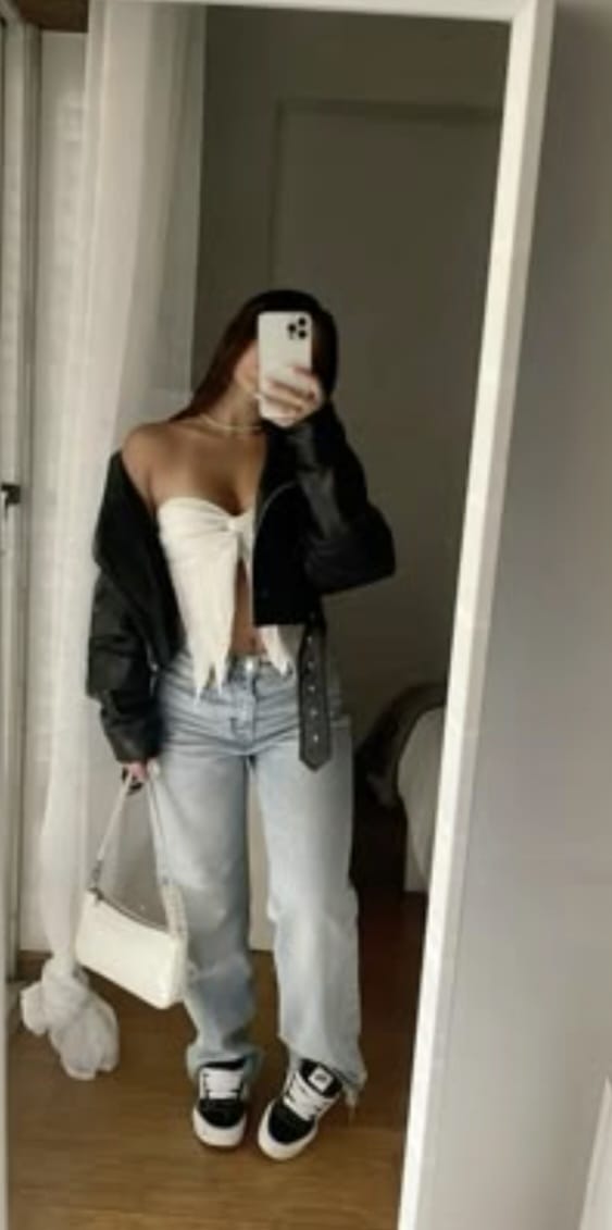 DELICIOSA ENTREGADA MORBOSA ANSIOSA DE PLACER