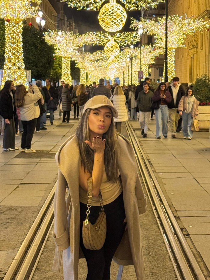 Hermosa rubia con francés natural Málaga centro
