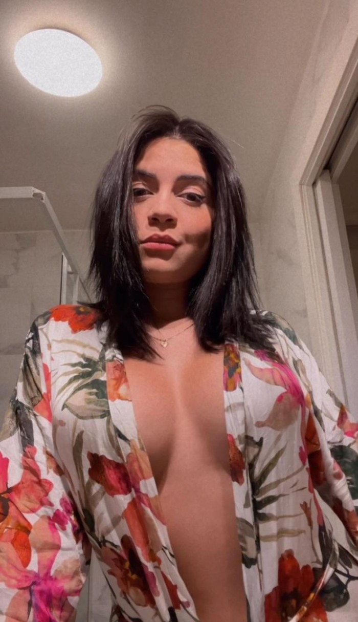 EXQUISITA DIOSA DEL PLACER MUY COMPLACIENTE