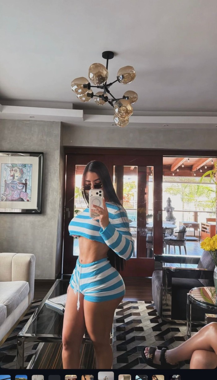 DELICIOSA JOVENCITA IMPLICADA AMANTE DEL PLACER