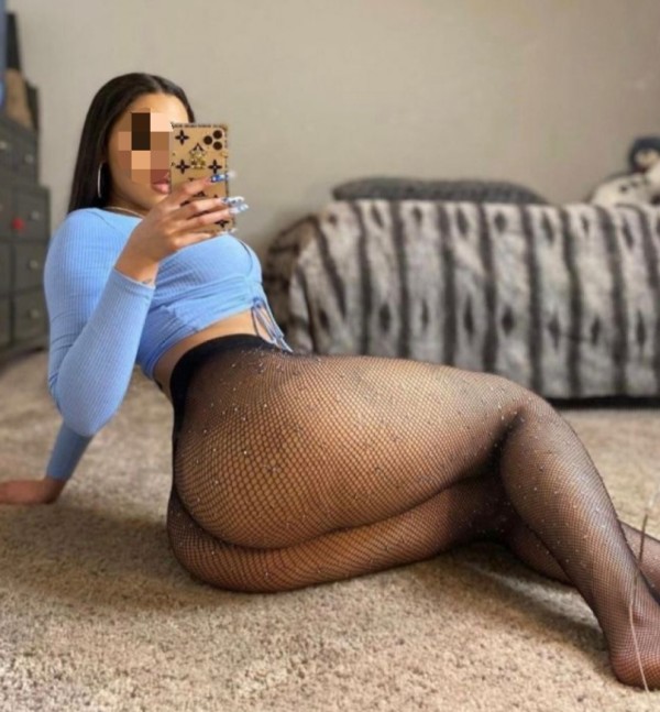 Recién llegada súper cañera coñito devorador sexy