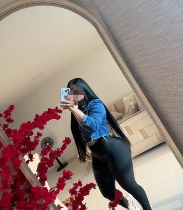WENDY SUMISA DOMINATRIX  NOVEDAD  MORBOSA SEXY  CACHONDA BURGOS