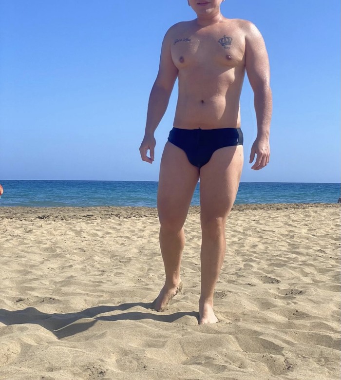CHAVAL CON POLLA GRANDE BUENORRO CON PISO PROPIO
