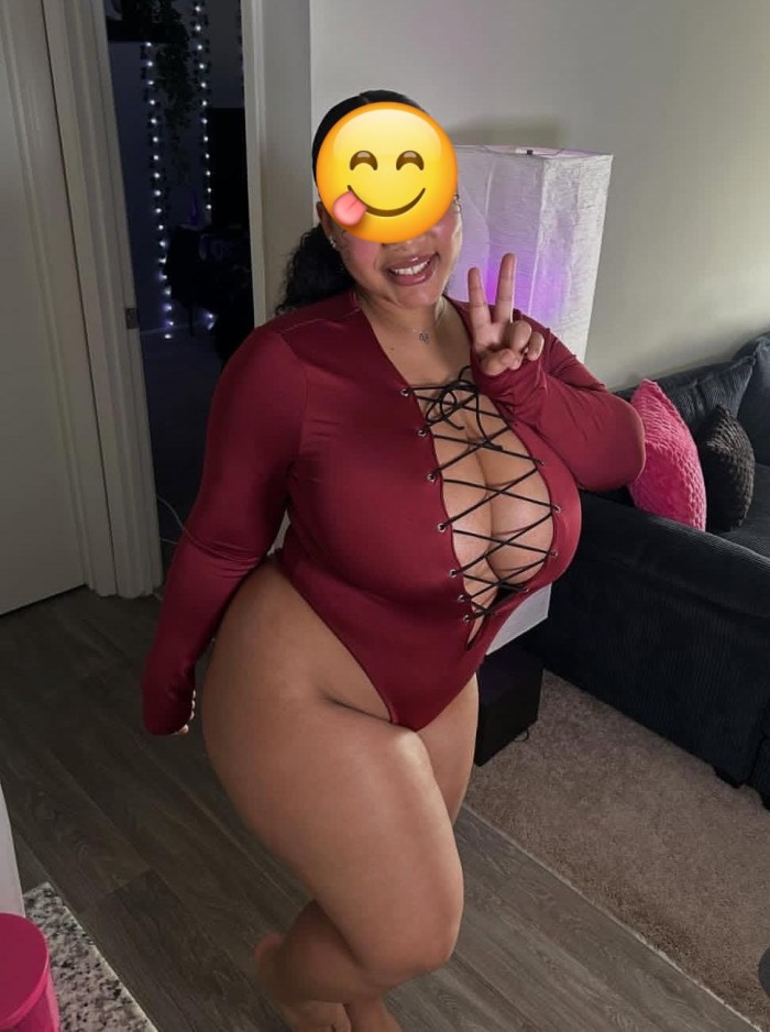 Linda guapa su perpechos cariñosa morbosa viciosa