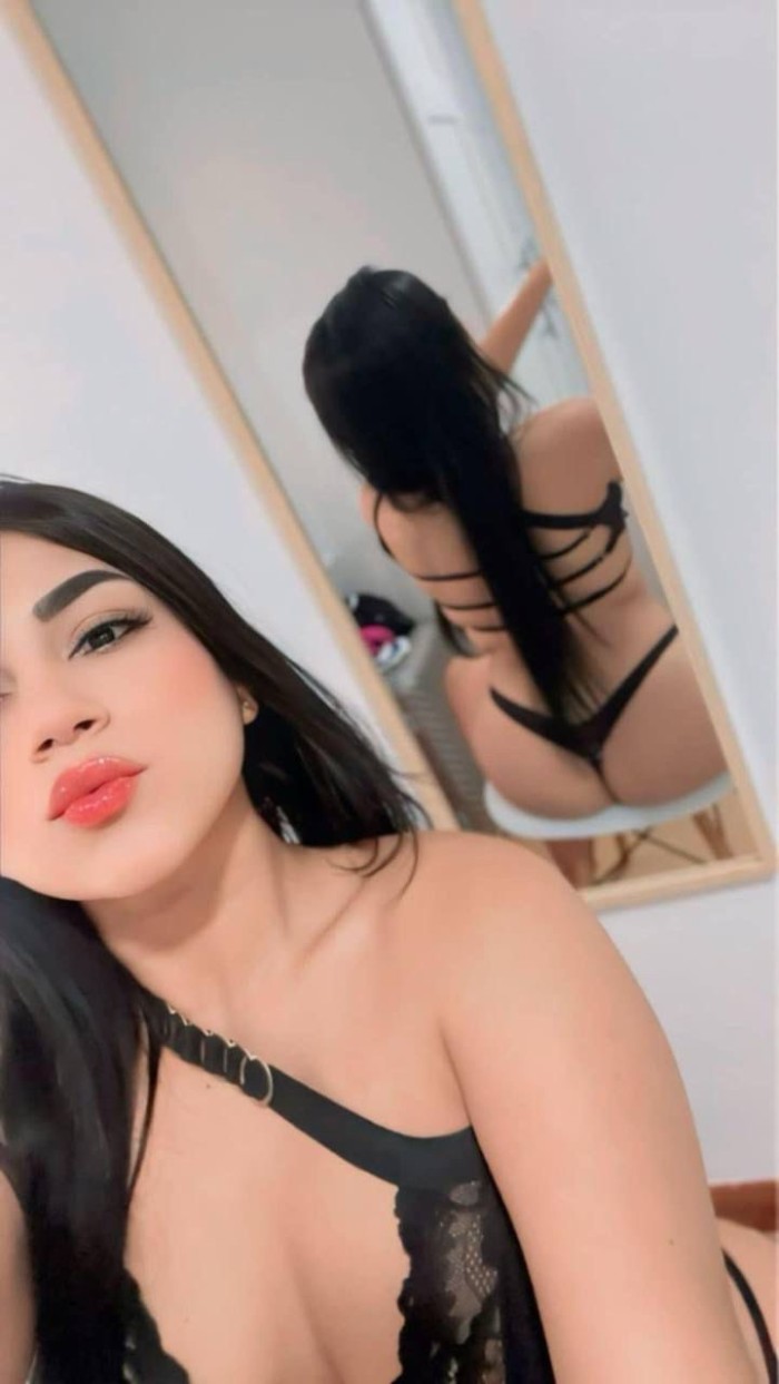SOFIA LATINA MORBOSA Y MUY ATREVIDA