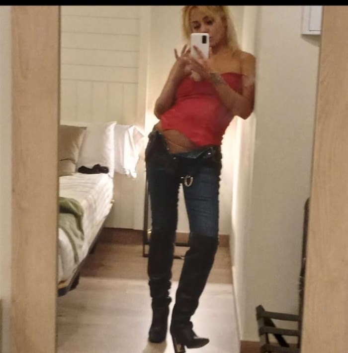 BRENDA TU RUBIA