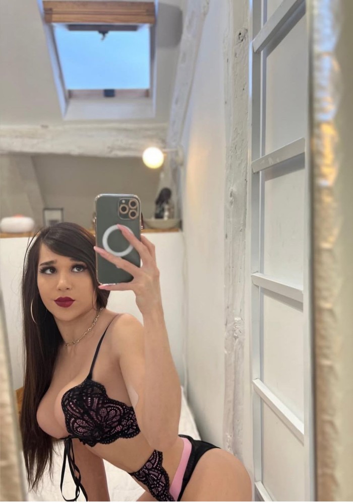 PRECIOSA, SENSUAL Y JUGUETONA