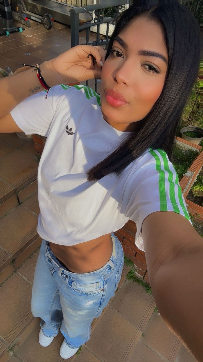 COMPLACIENTE SENSUAL APASIONADA DESEOSA DE SEXO