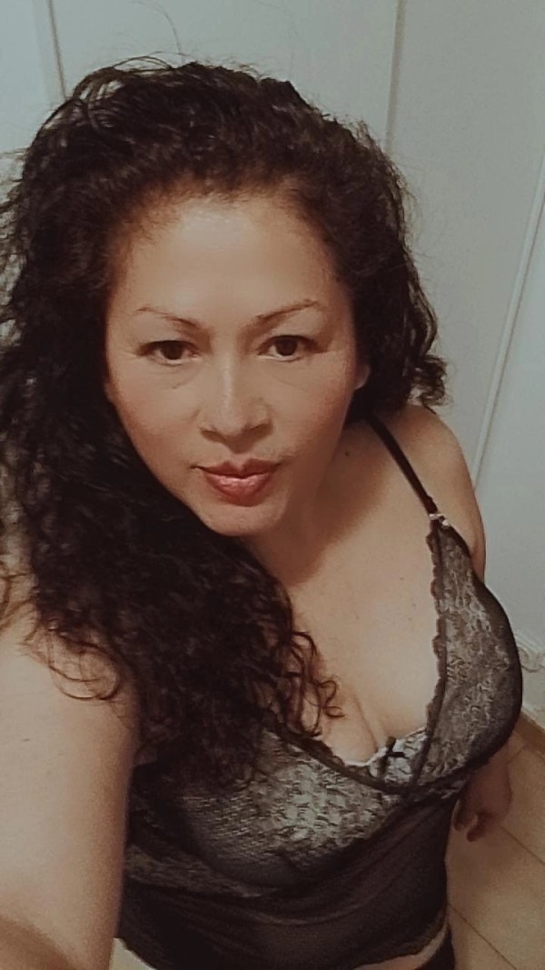 Preciosa Mujer, Dulce, bonita, amable,nueva en la