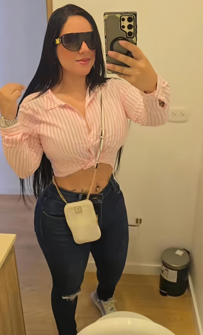 ATREVIDA VENEZOLANA CON ENERGÍA POSITIVA 24/7