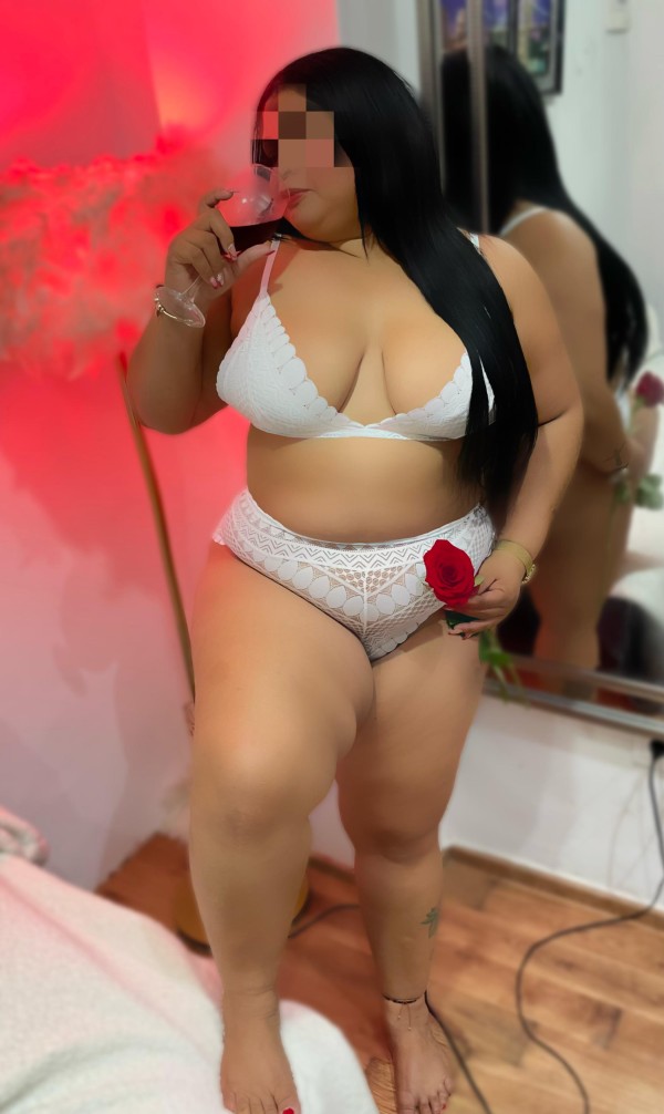 chica JOVEN de escándalo fogosa sensual seré tu amante incondicional