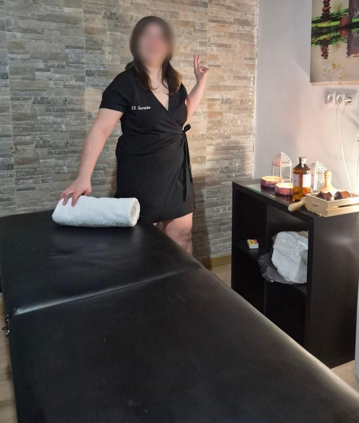 MASAJES CUERPO A CUERPO 615125448