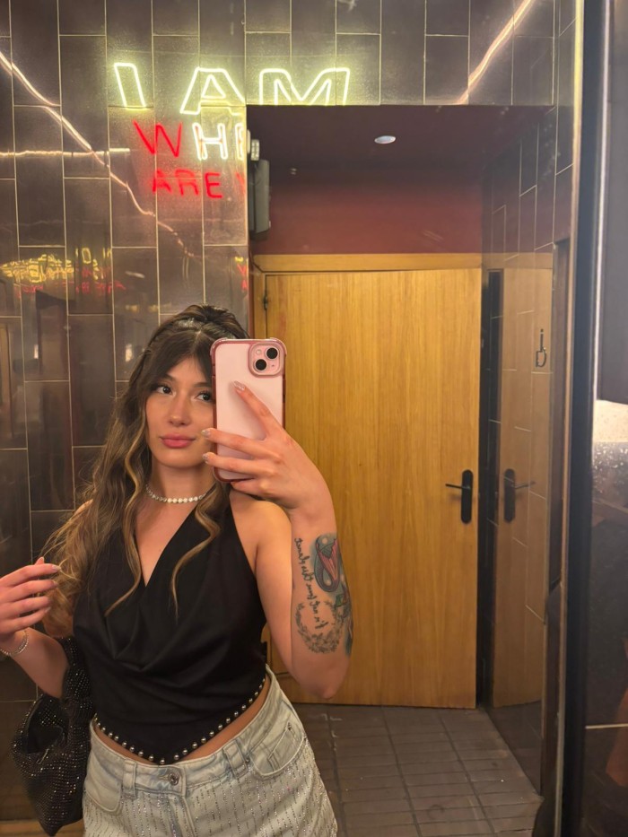 EN CONIL DE LA FRONTERA SENSUAL ESCORT FIESTERA