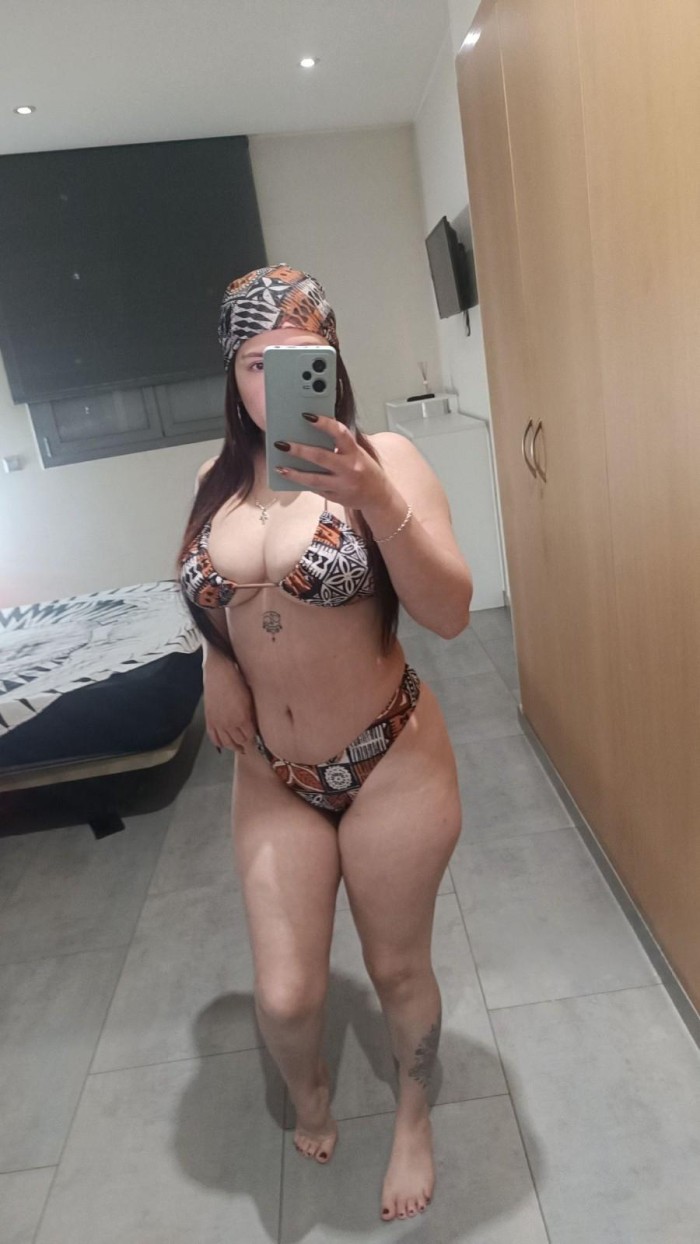 LATINA HOT EXTROVERTIDA