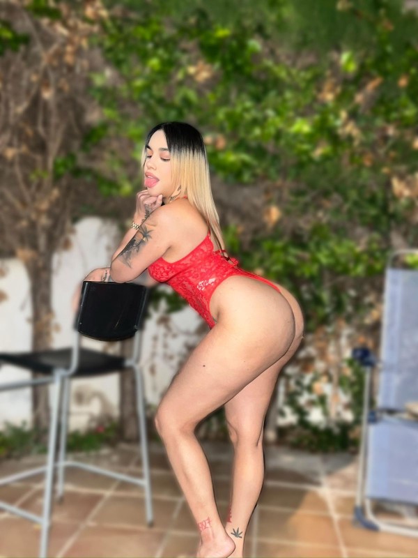 SEXY RUBIA ARDIENTE DE CURVAS CACHONDA FIESTERA SENSUAL UNICA NOVEDAD