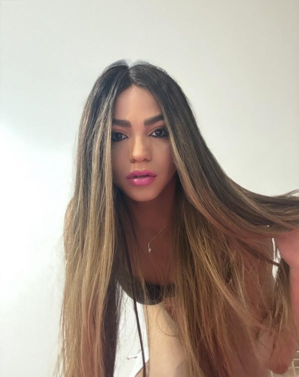 VERA TRANS RUBIA  TENGO SITIO Y HAGO SALIDAS 24 HORAS