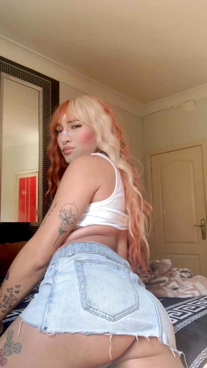 COLOMBIANA PELIRROJA LECHERA VERSÁTIL PRIVADA 24/7