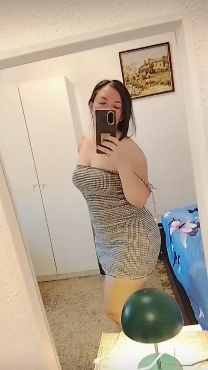 JOVENCITA PARAGUAYA YOGURINA GUAPISIMA NOVEDAD 24H