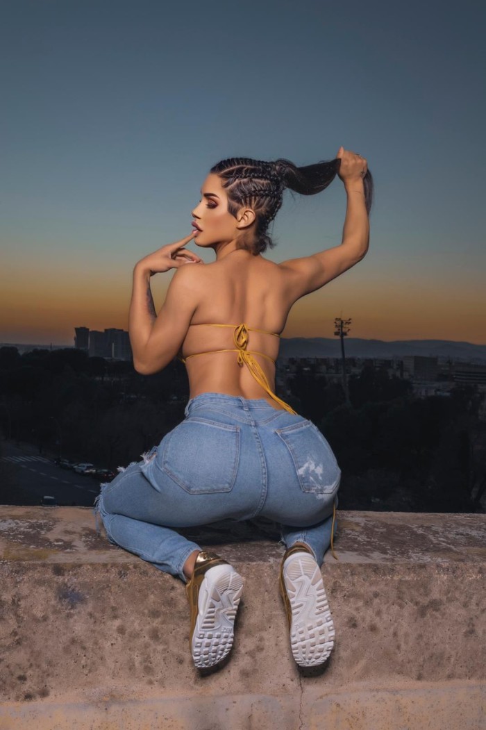 VENEZOLANA XXL FEMENINA TOP 24H