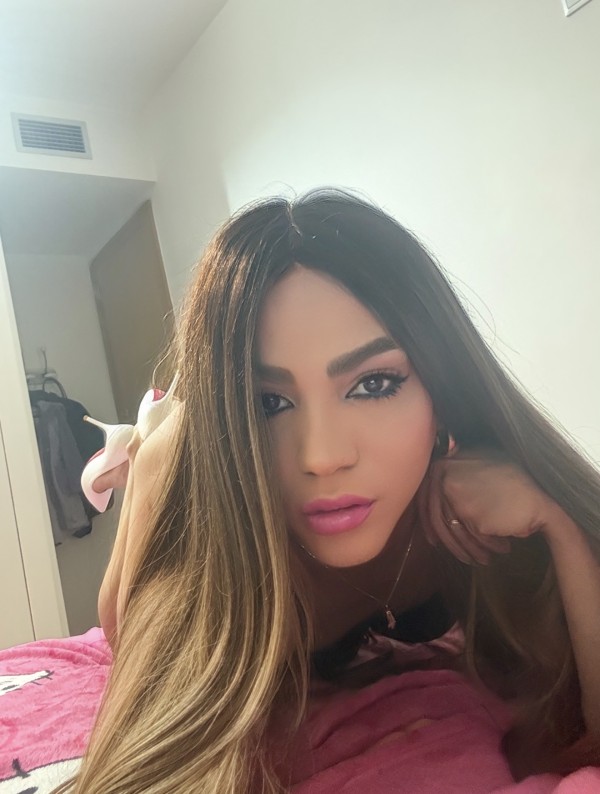 VERA TRANS RUBIA TENGO SITIO Y HAGO SALIDAS 24 HORAS