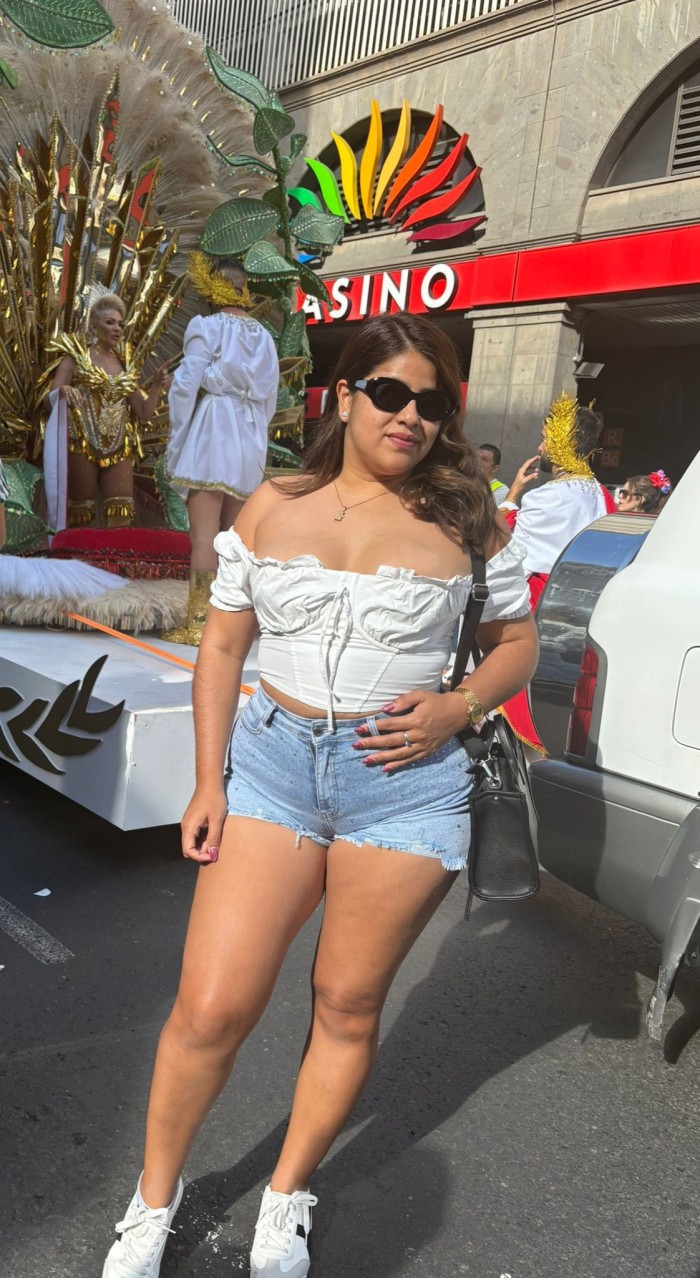 SOY RUBÍ UNA CHICA HERMOSA Y MUY DULCE