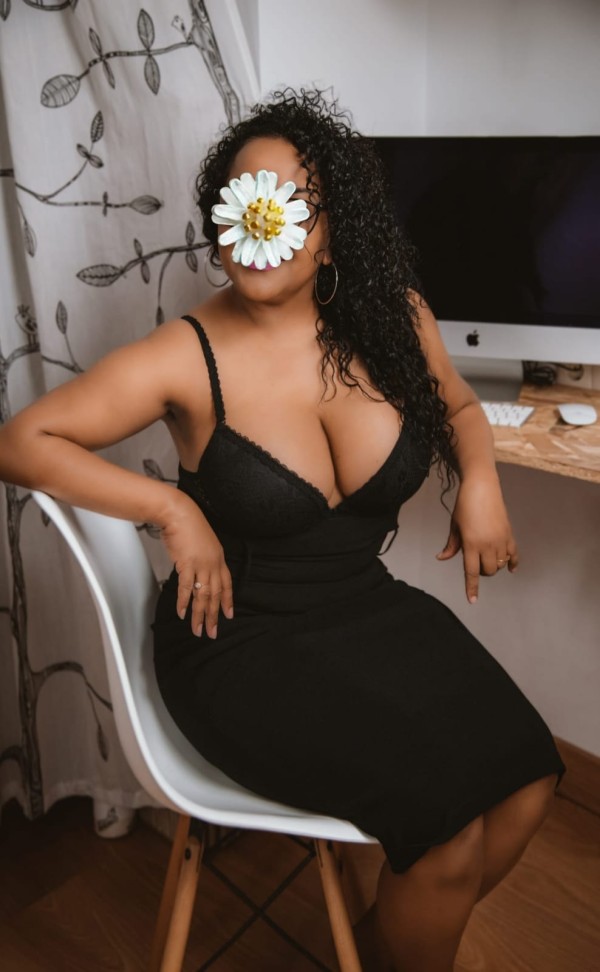684693730 Rubí DIOSA TRAVIESA Y DIVERTIDA AMOR