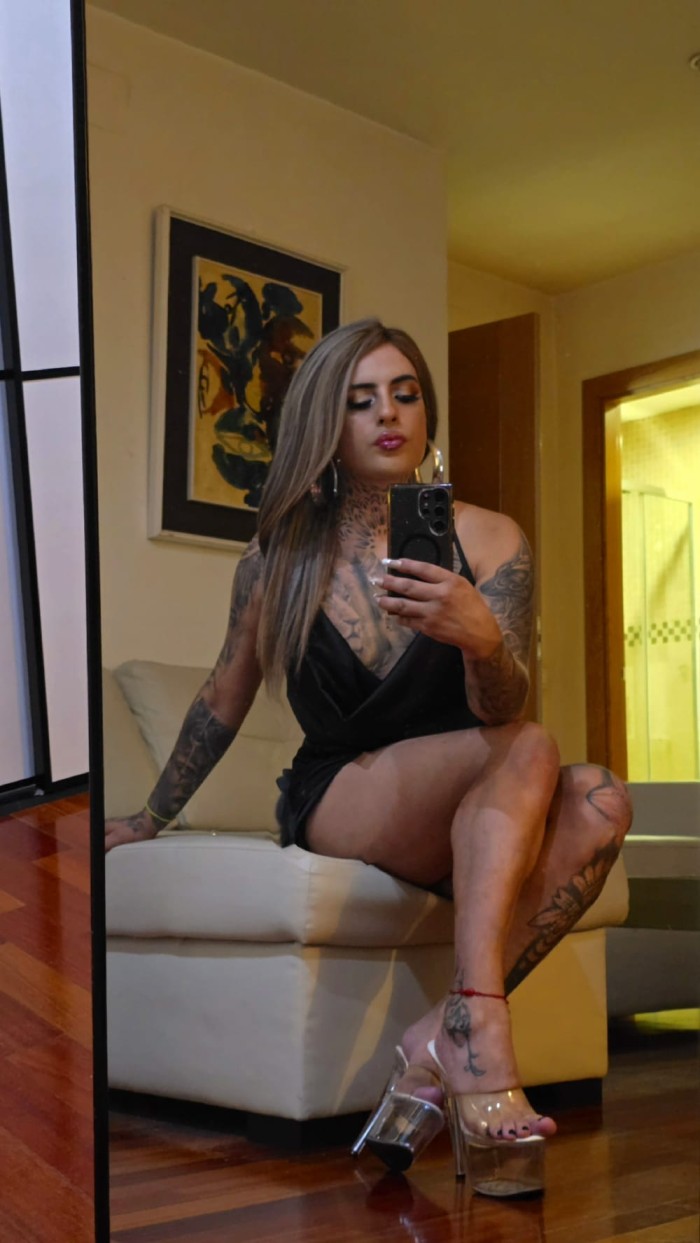 JOVENCITA RUBIA EXPLOSIVA TRANS COLOMBIANA NOVEDAD