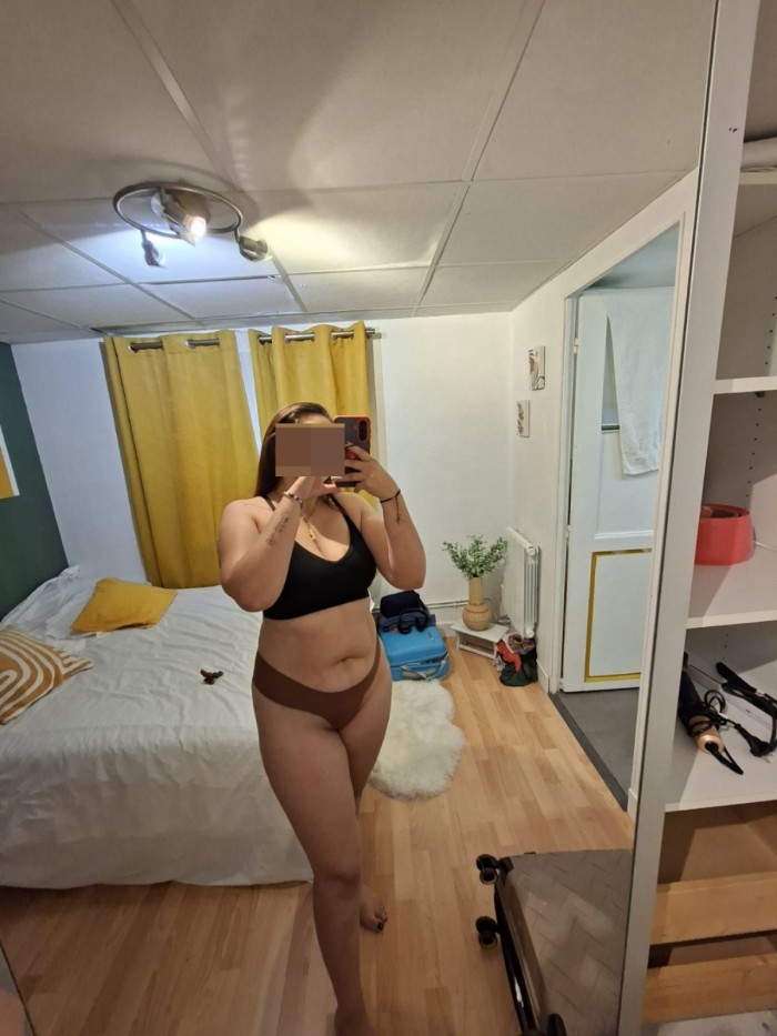 DIOSA DEL PLACER COMPLACIENTE EN SANTANDER