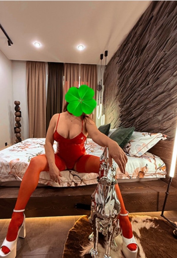 UCRANIANA HERMOSA LLENA DCE PASION Y DESEO