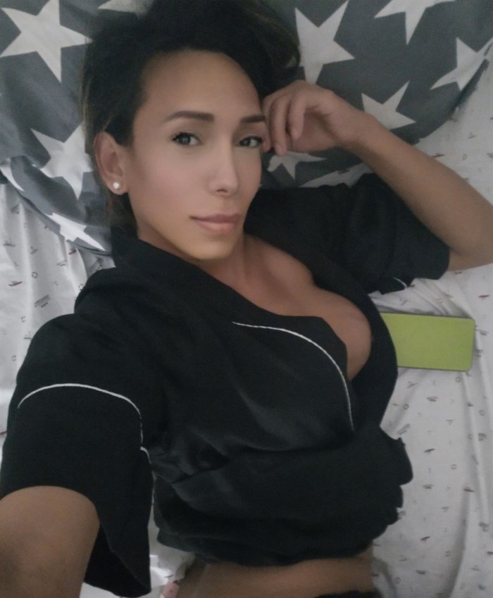 BRASILEÑA DIOSA DELS EXO CON RICO REGALITO PARA TI