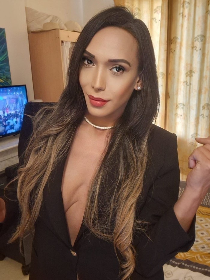 BRASILEÑA DIOSA DELS EXO CON RICO REGALITO PARA TI
