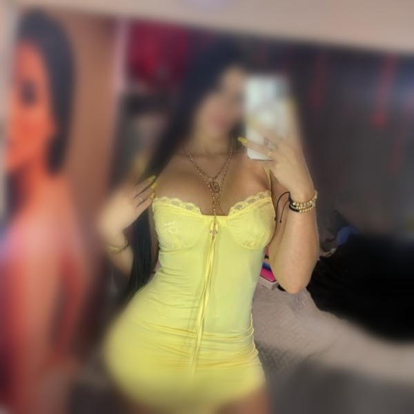 jovencita latina dulce y cariñosa! nueva en petrel