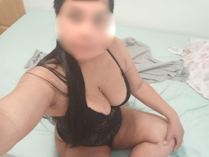 SOY DAYANA, VENEZOLANA CALUROSA Y RESERVADA