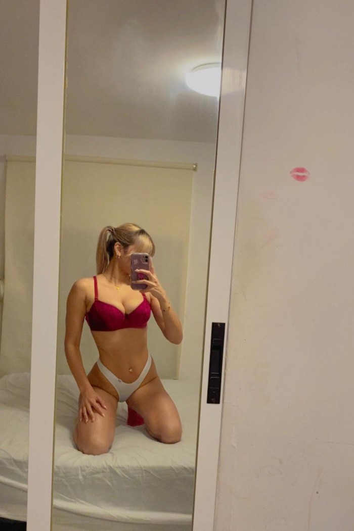 DELICIOSA CACHONDA EXQUISITA AMANTE DEL PLACER