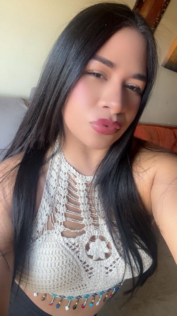 EN LUCENA MUJER COMPLACIENTE FIESTERA A FULL