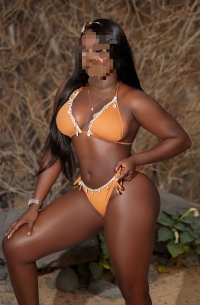 Folladora saca leche buena manadas en san sebastia