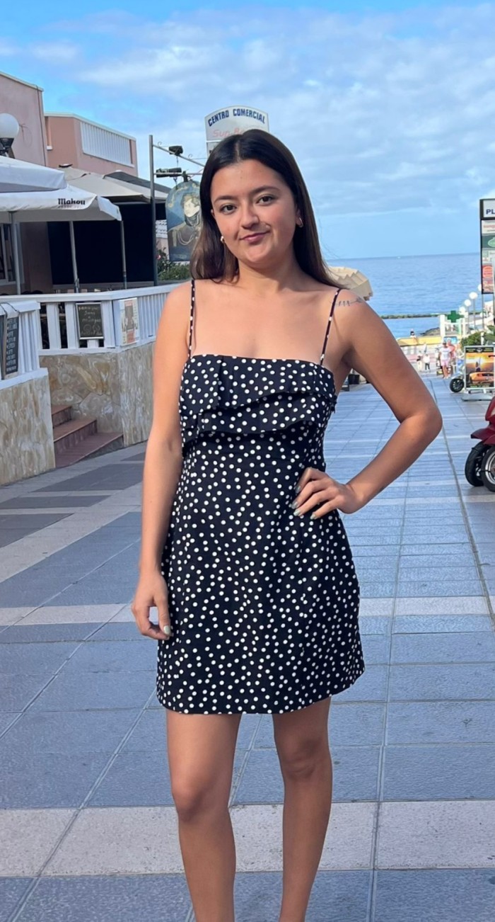 Bebé juguetona 22 añitos francés natural beso