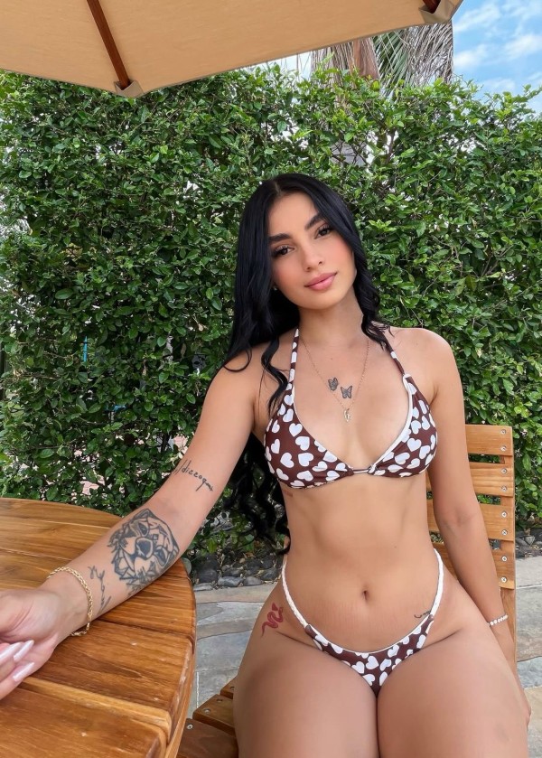 DIOSA DEL PLACER COMPLACIENTE CARIÑOSA LAS CANTERA