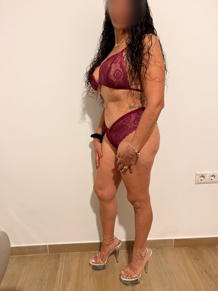 MADURITA APASIONADA SENSUAL TODA UNA REINA EROTICA