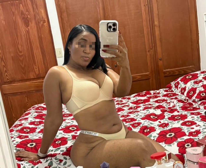 Susana cachonda mulata en tu zona