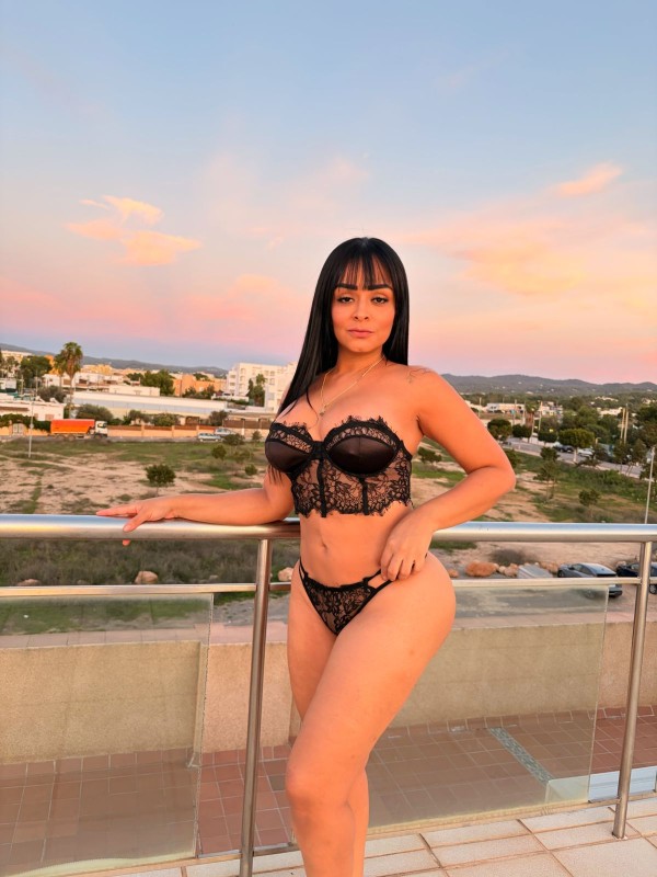 Cuarentona  sexy   632589135 me gusta follar en cala de bou