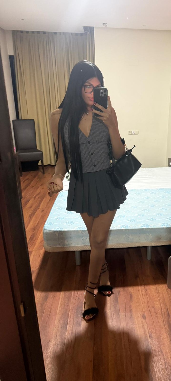 JOVENCITA EXTROVERTIDA Y APASIONADA