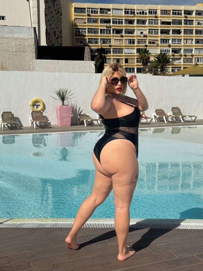 TRANS FIESTERA COMPLACIENTE EN BENIDORM