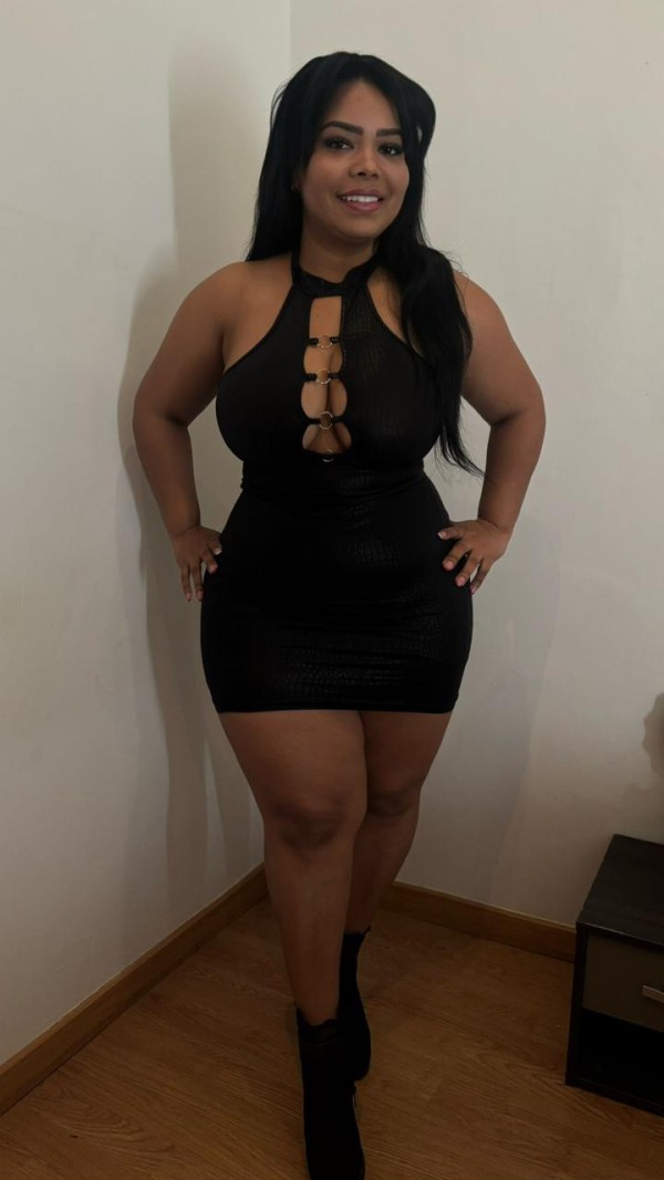 SEXY PERVERSA LATINA DE CURVAS CACHONDA FIESTERA SENSUAL NOVEDAD VIP