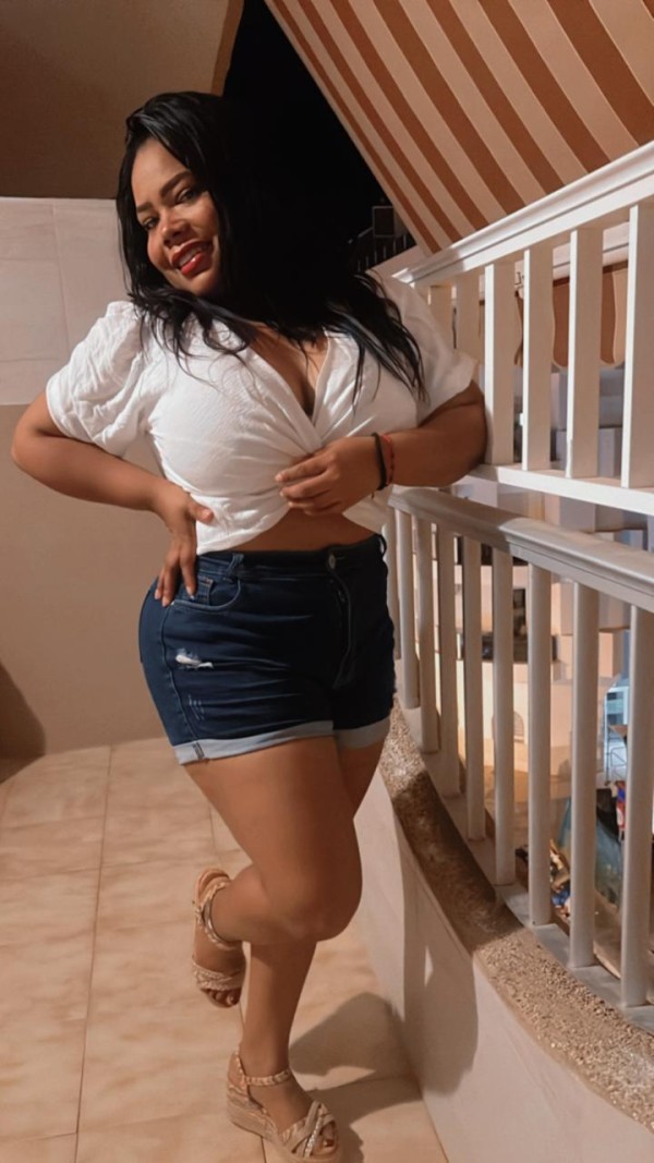 SEXY PERVERSA LATINA DE CURVAS CACHONDA FIESTERA SENSUAL NOVEDAD VIP