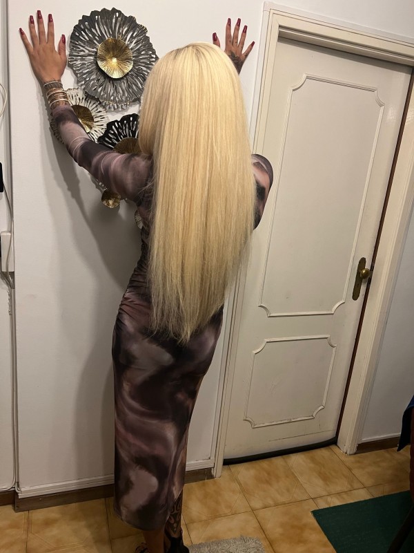 BRASILEÑA 23 CM DOTADA Y LECHERA