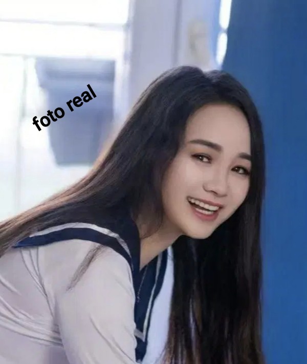 China Una hermosa chica Su primera vez en Ibiza.